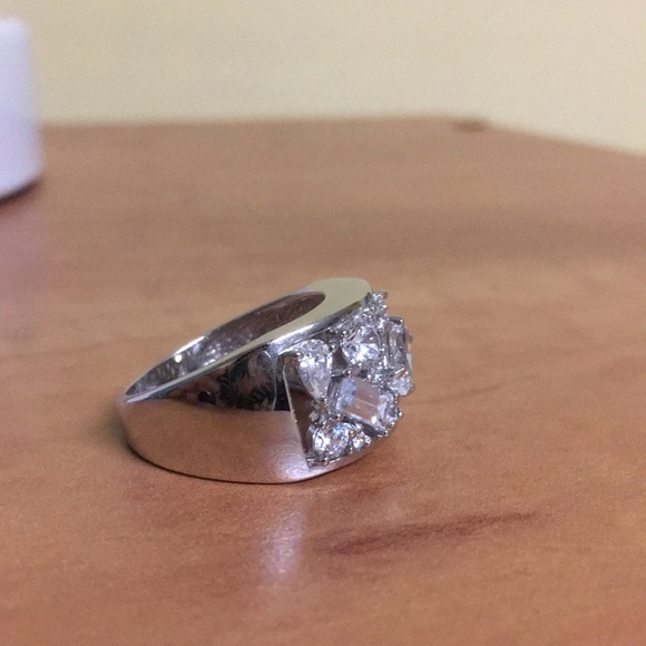 Sterling accent ring - Picture 3 of 6